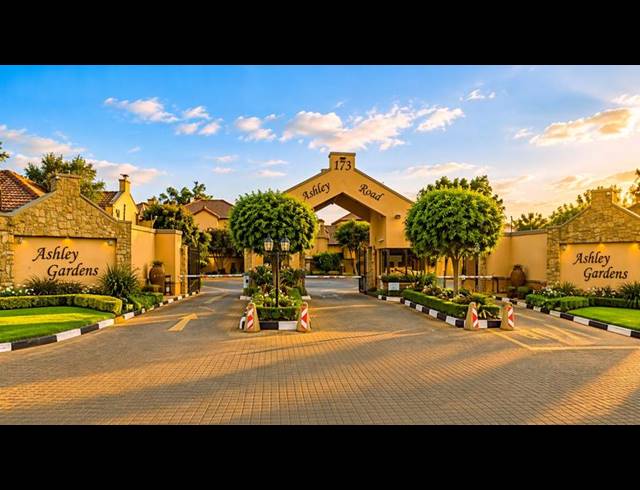 3 BEDROOM TOWNHOUSE FOR SALE IN HUGHES